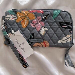 Vera Bradley RFID Wristlet NWT